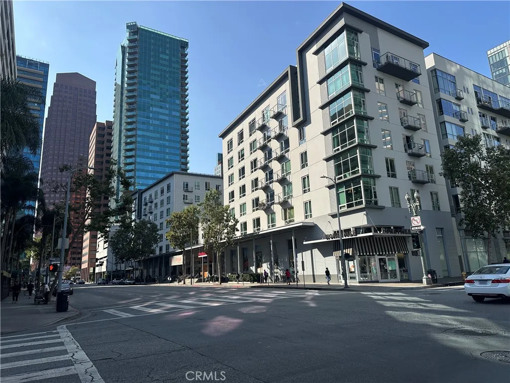 645 W 9th Street 529, Los Angeles, California 90015 home-pic-47